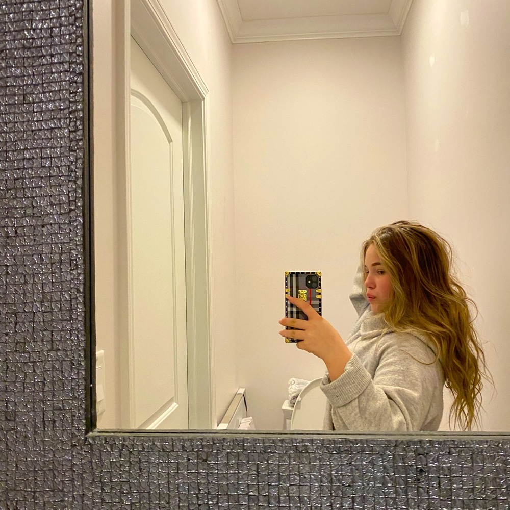 Meet your Posher, Beverly